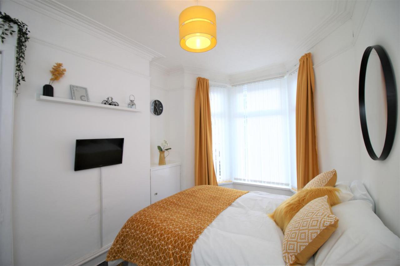 Three Bedroom Townhouse - Free Local Parking - By Property Promise Cardiff Zewnętrze zdjęcie