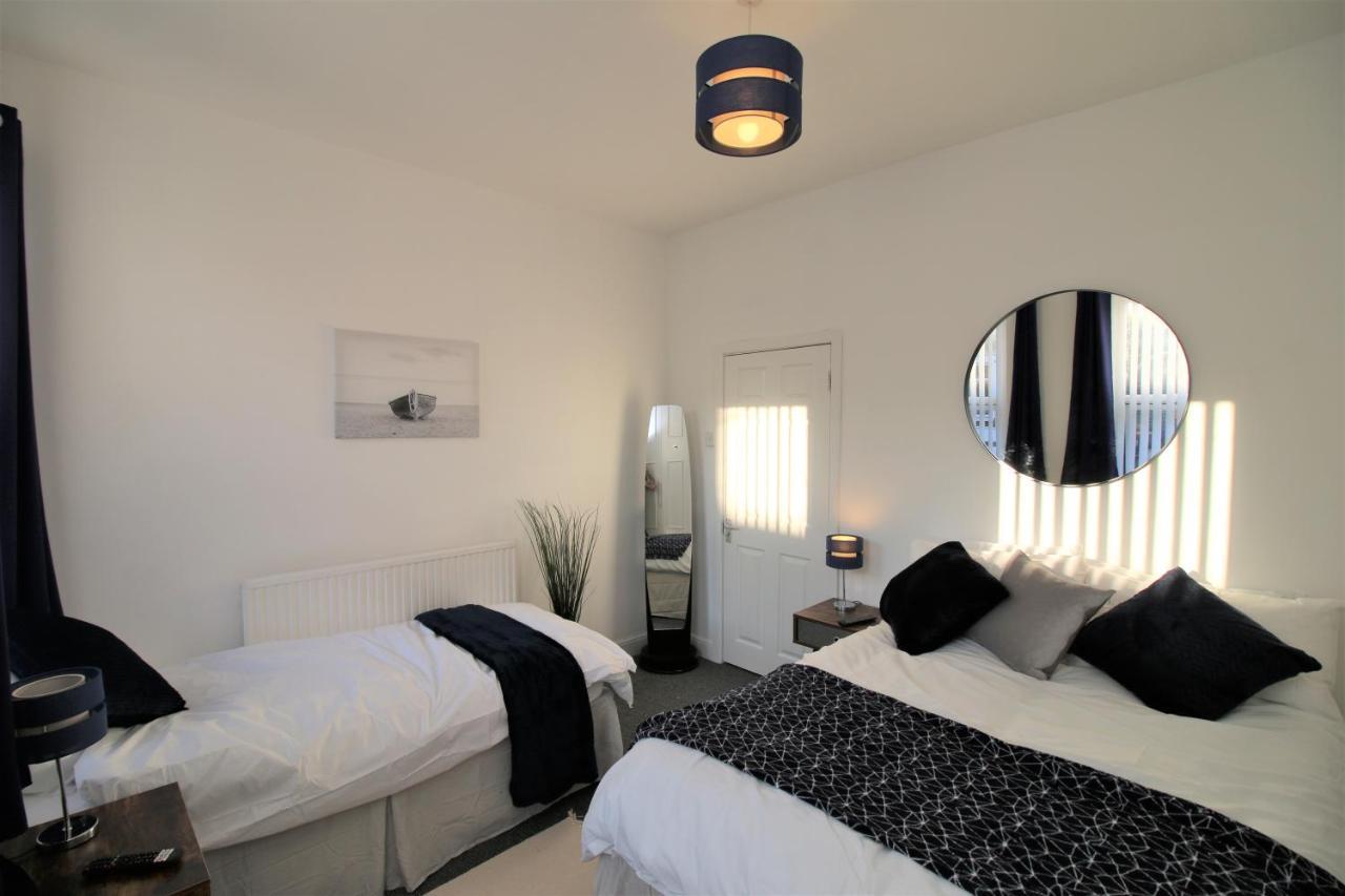 Three Bedroom Townhouse - Free Local Parking - By Property Promise Cardiff Zewnętrze zdjęcie